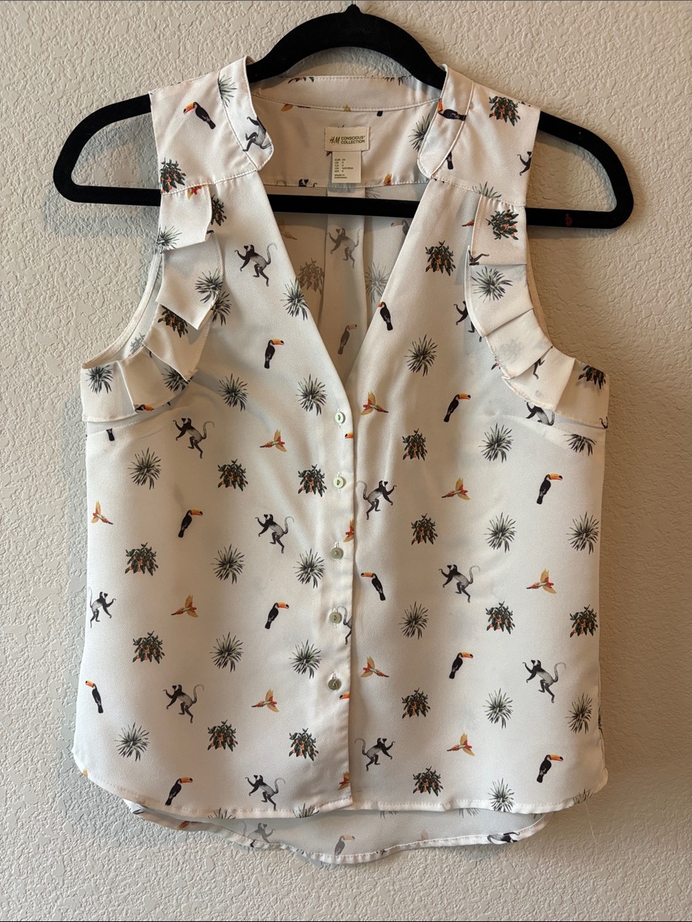 H&M White Tropical Toucan & Monkey Ruffle Sleeveless Top